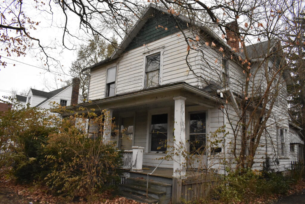 Ohio Private Selling Officer (PSO) 504 and 506 Windsor Street, Marion